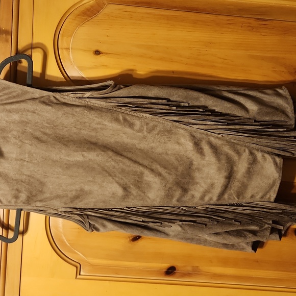 Vest - Picture 5 of 5